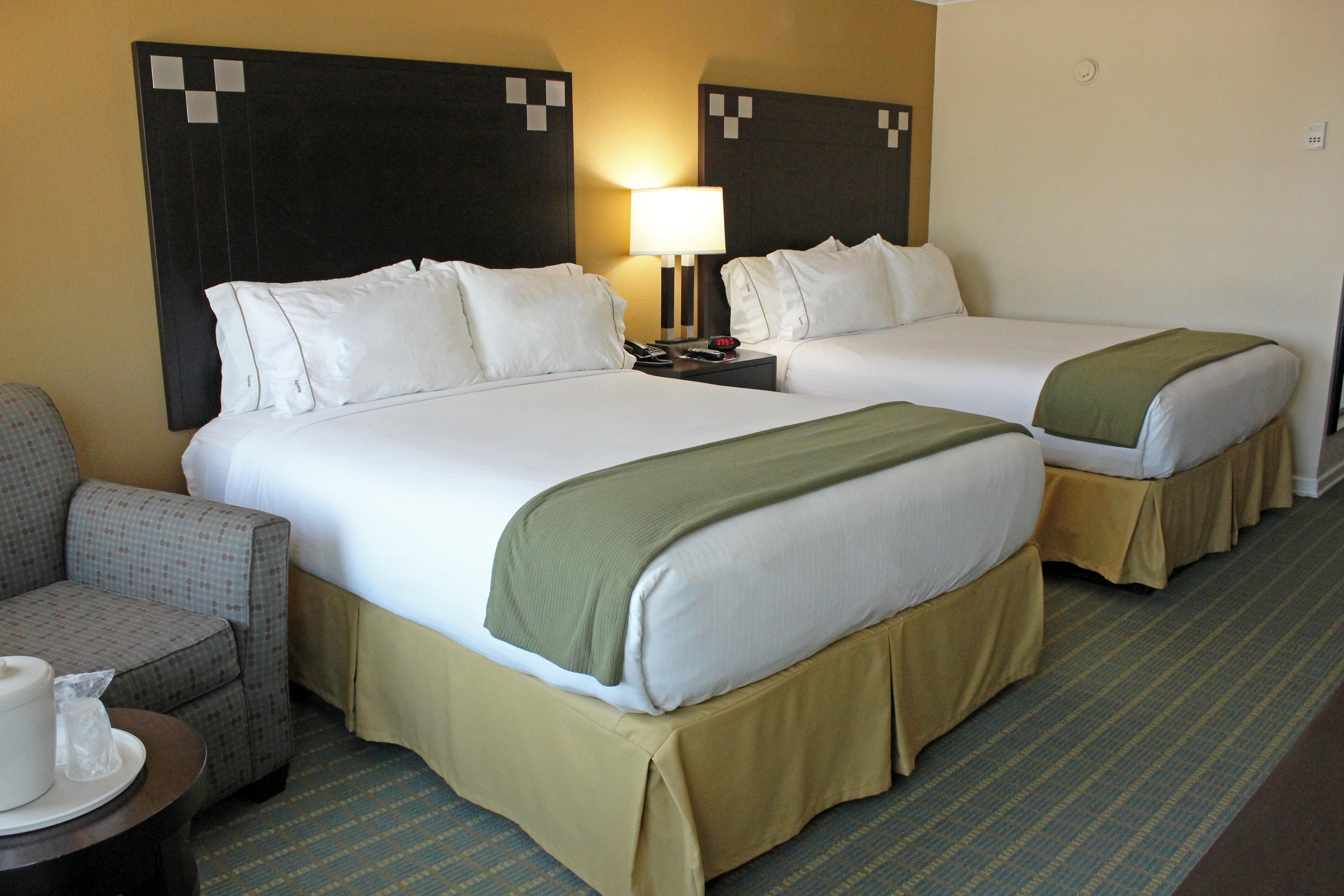 Holiday Inn Express Van Nuys By Ihg Лос-Анджелес Экстерьер фото