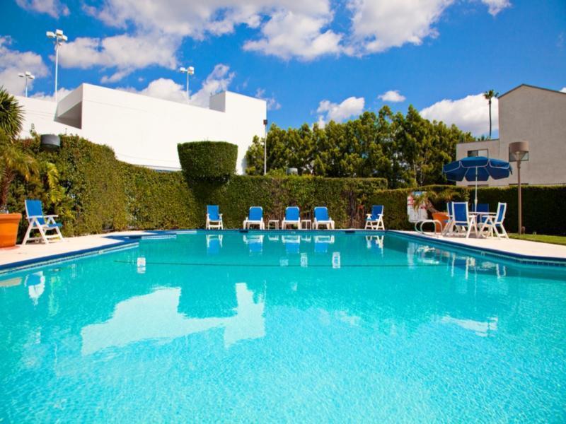 Holiday Inn Express Van Nuys By Ihg Лос-Анджелес Экстерьер фото