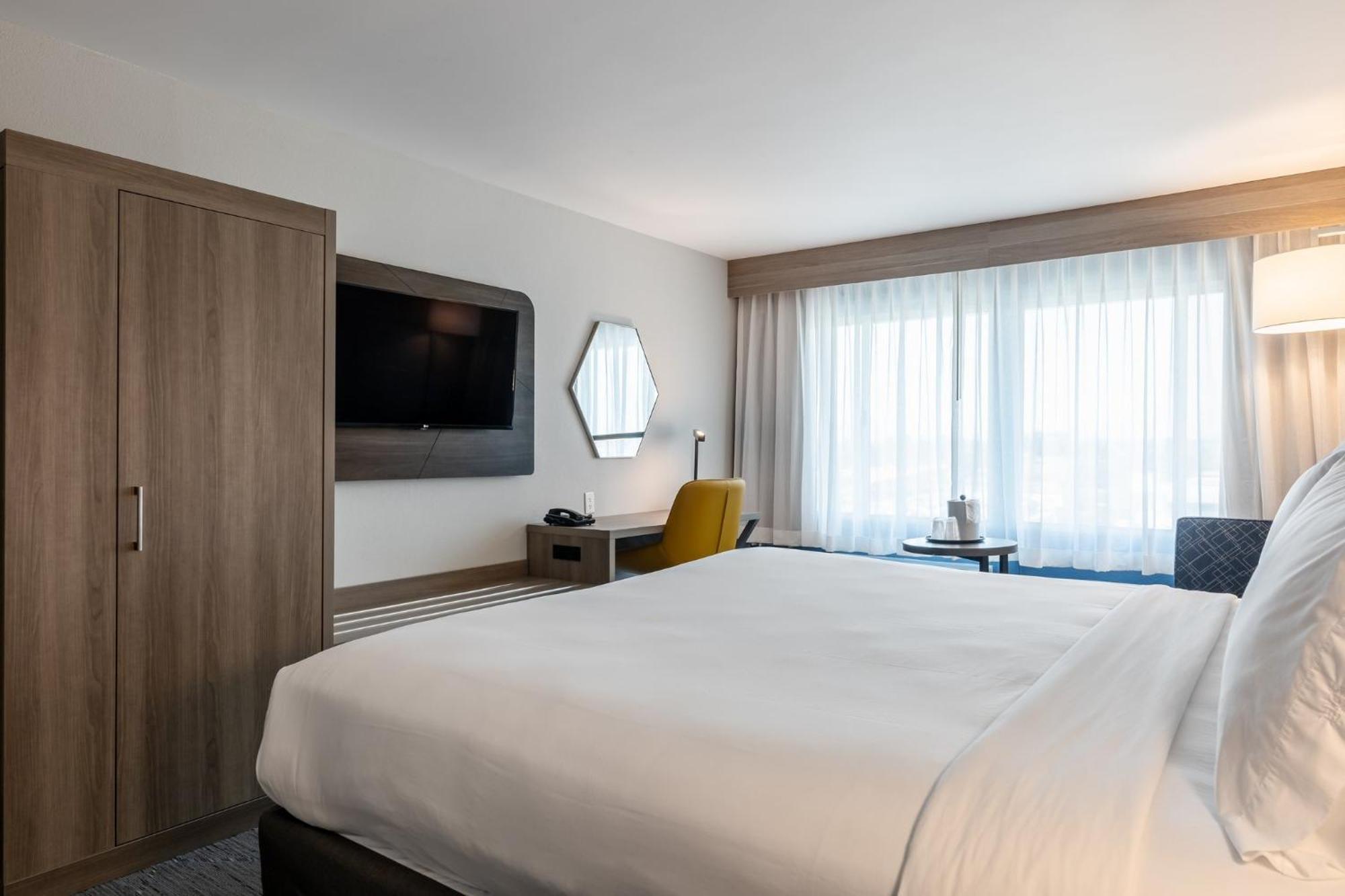 Holiday Inn Express Van Nuys By Ihg Лос-Анджелес Экстерьер фото