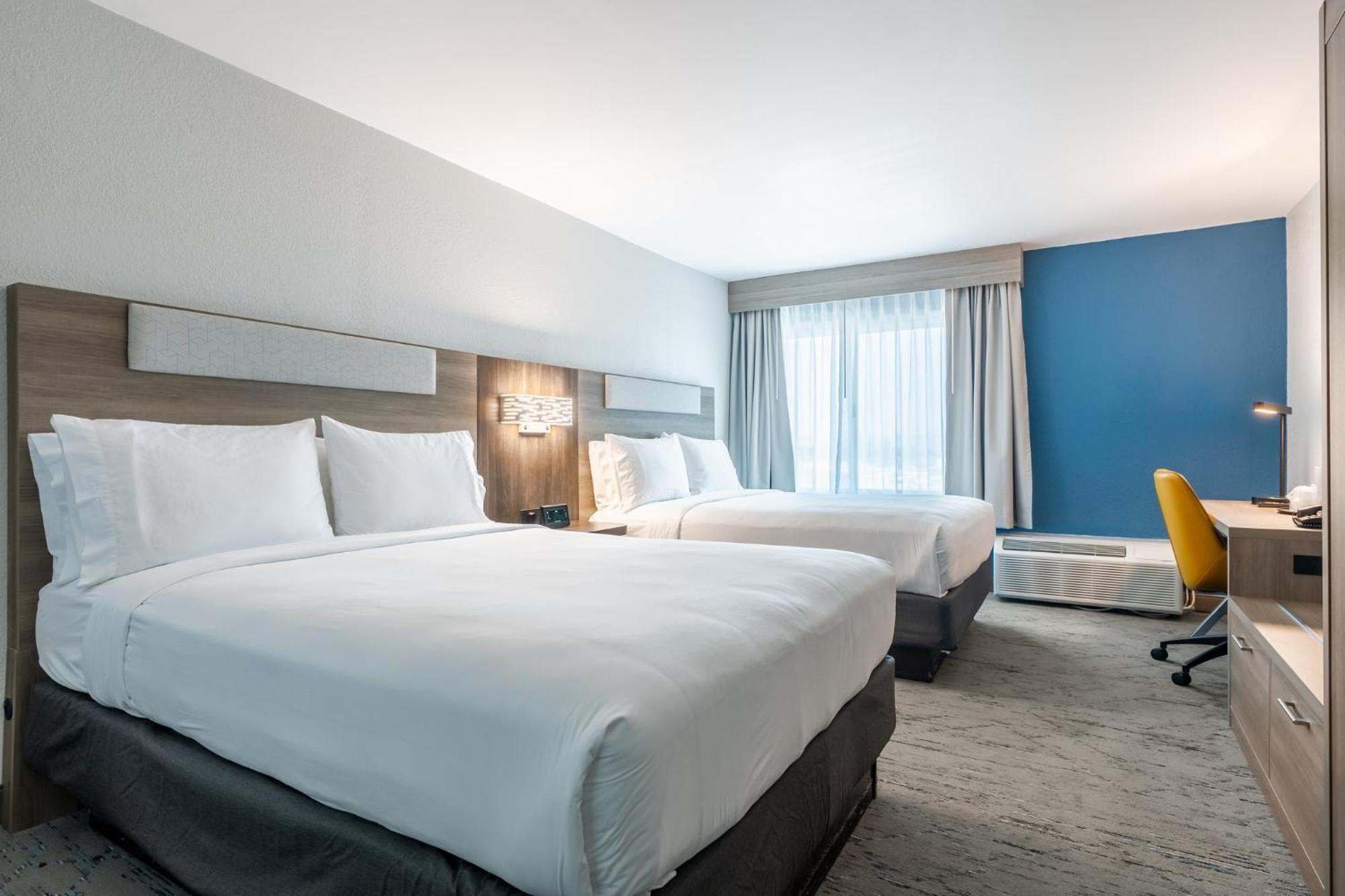 Holiday Inn Express Van Nuys By Ihg Лос-Анджелес Экстерьер фото