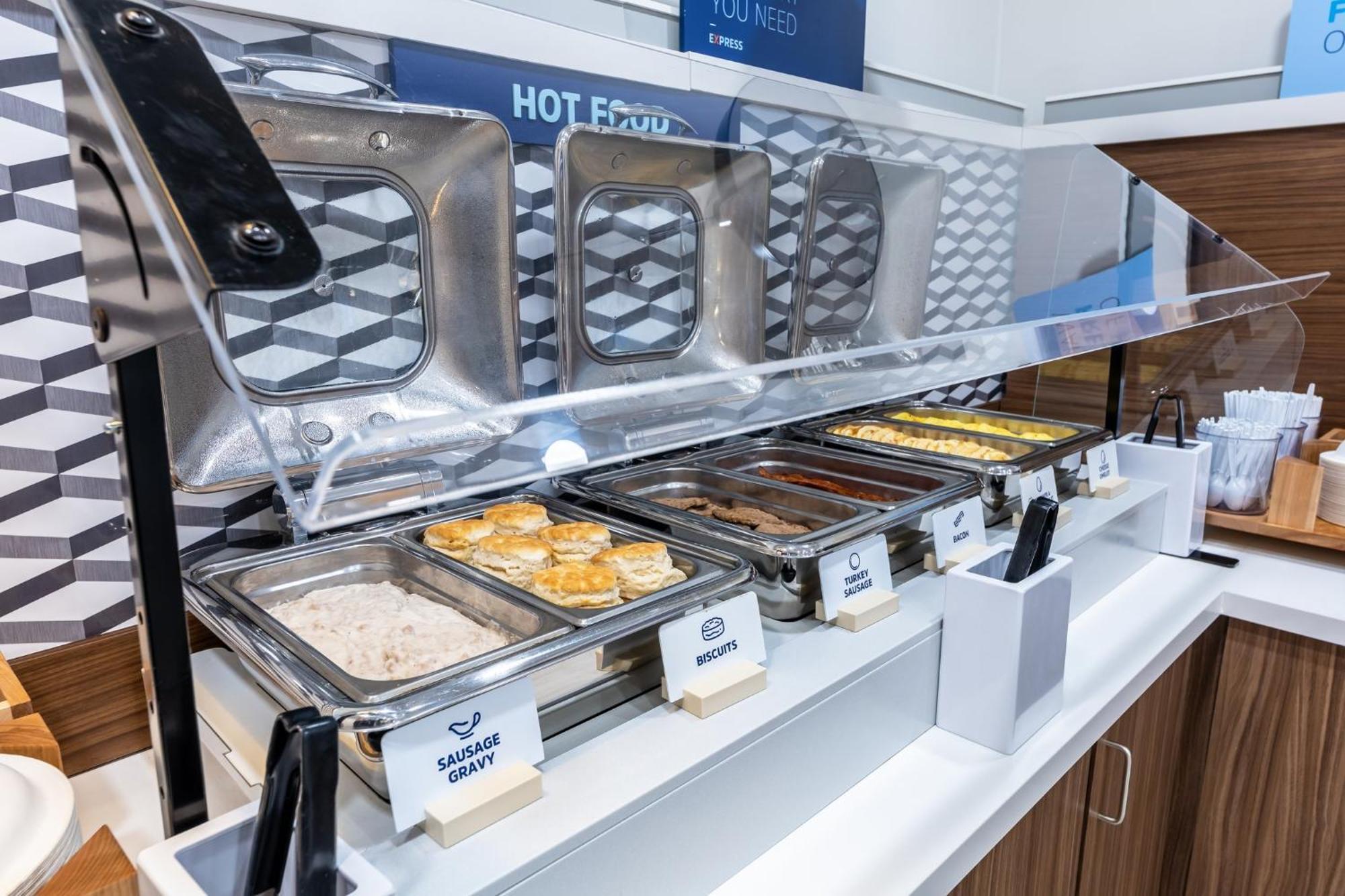 Holiday Inn Express Van Nuys By Ihg Лос-Анджелес Экстерьер фото