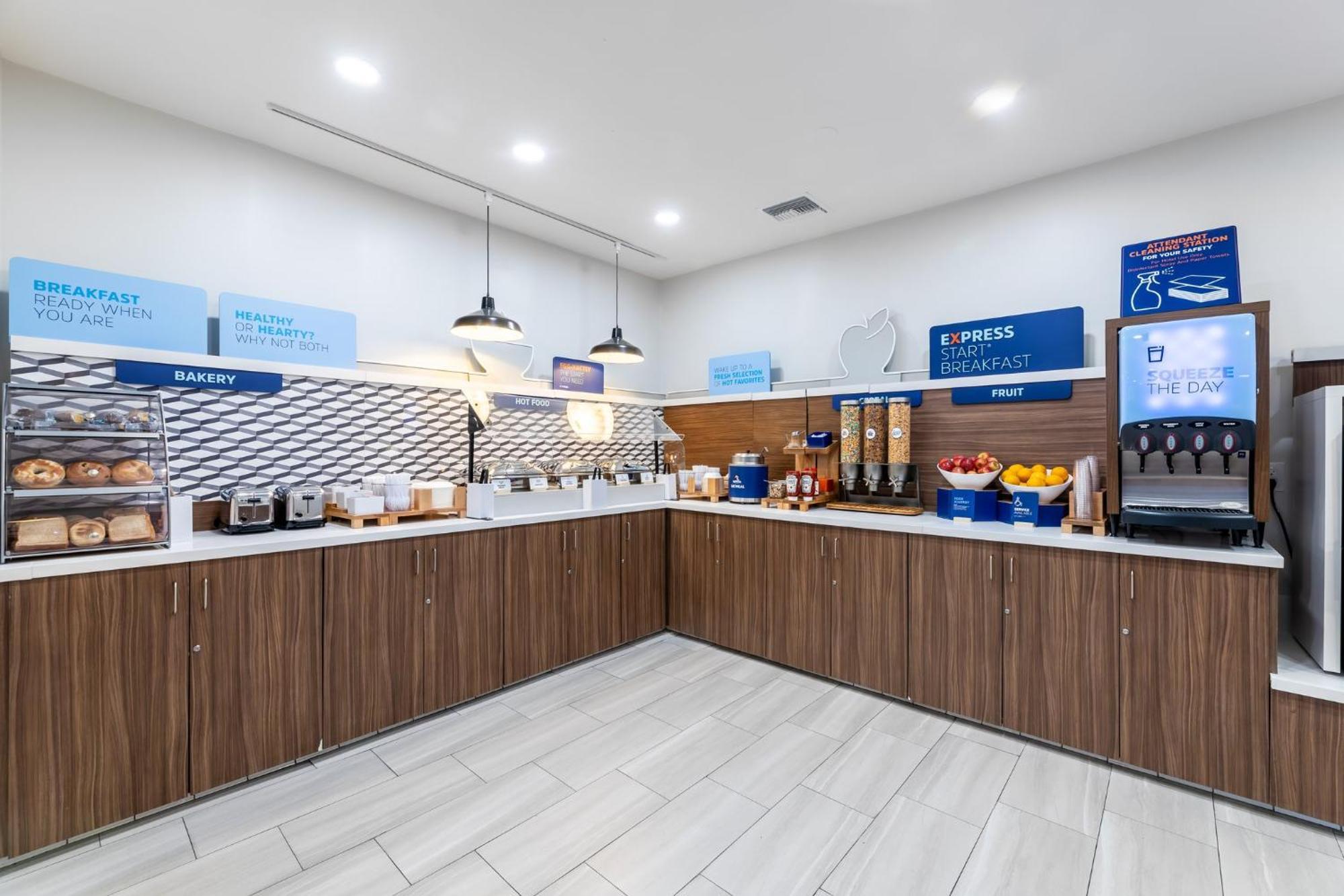 Holiday Inn Express Van Nuys By Ihg Лос-Анджелес Экстерьер фото