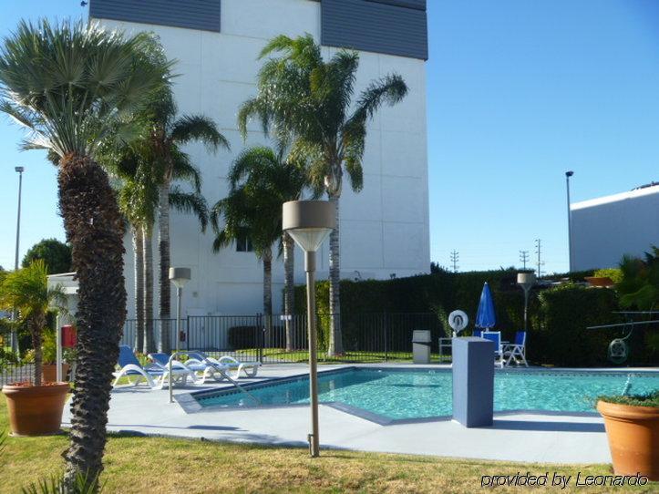 Holiday Inn Express Van Nuys By Ihg Лос-Анджелес Экстерьер фото