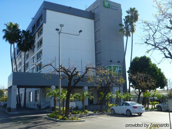 Holiday Inn Express Van Nuys By Ihg Лос-Анджелес Экстерьер фото
