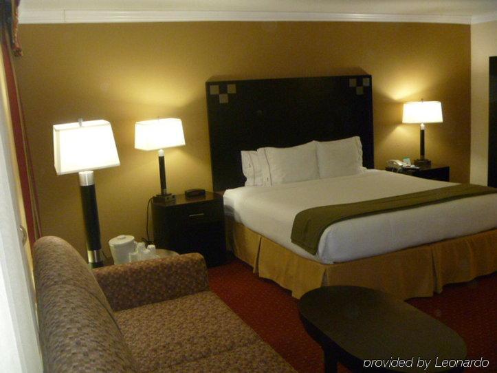 Holiday Inn Express Van Nuys By Ihg Лос-Анджелес Экстерьер фото