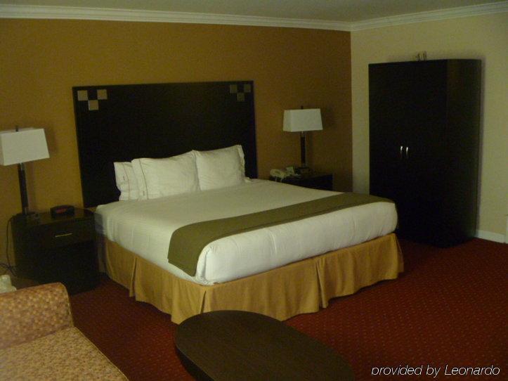 Holiday Inn Express Van Nuys By Ihg Лос-Анджелес Экстерьер фото